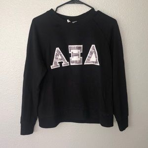 Crew neck marble patterned Alpha Xi Delta letters